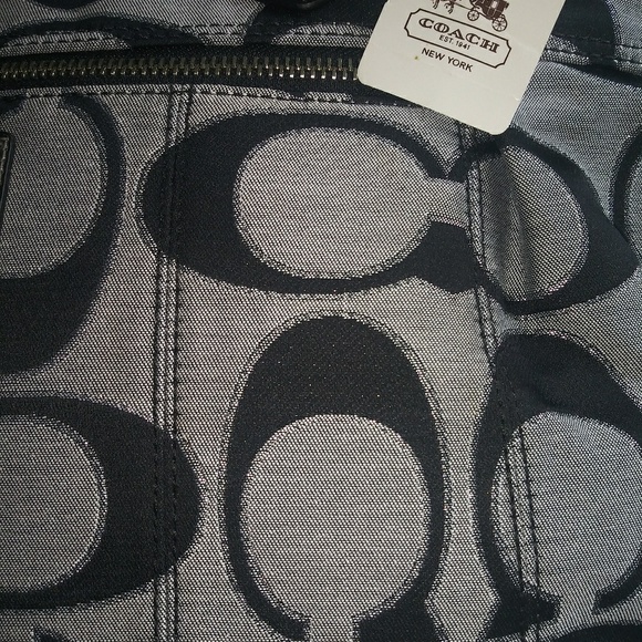 NWT authentic Coach Large poppy signature bag - Picture 4 of 8
